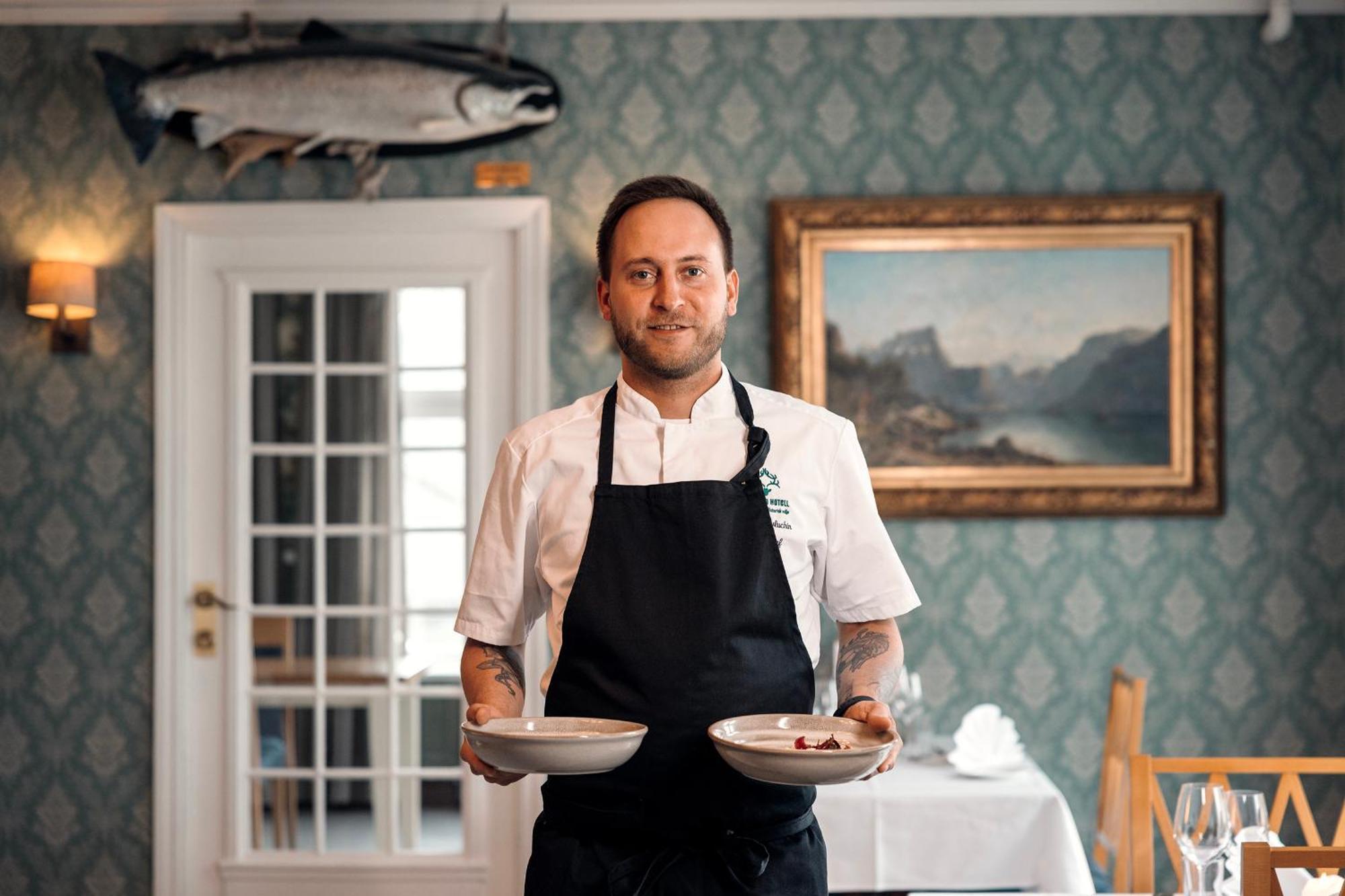 Gloppen Hotell - By Classic Norway Hotels Сандане Экстерьер фото